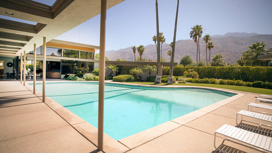 Frank Sinatra’s Twin Palms estate and swimming pool in Palm Springs, photographed by Carol M. Highsmith in June 2013