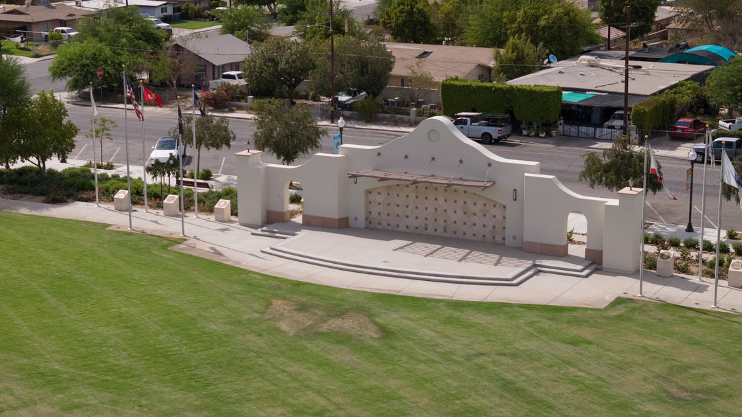 Historic City Hall & Veterans Memorial Park