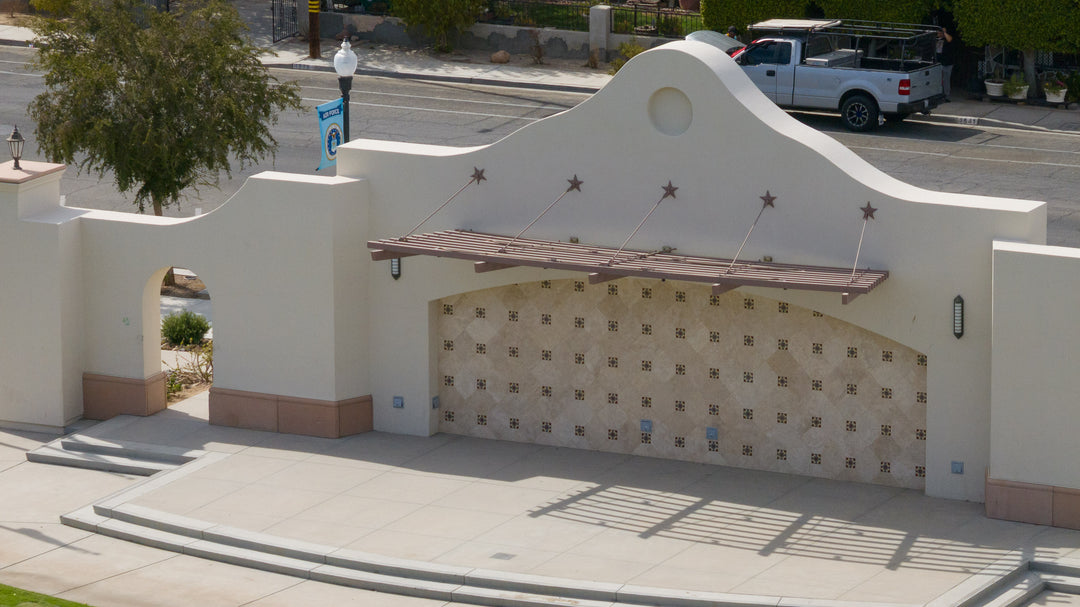 Historic City Hall & Veterans Memorial Park